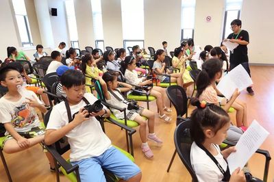 青青夏禾·知行明德 2019年金山區(qū)暑期公共文化教育系列活動點(diǎn)亮未成年人成長之路